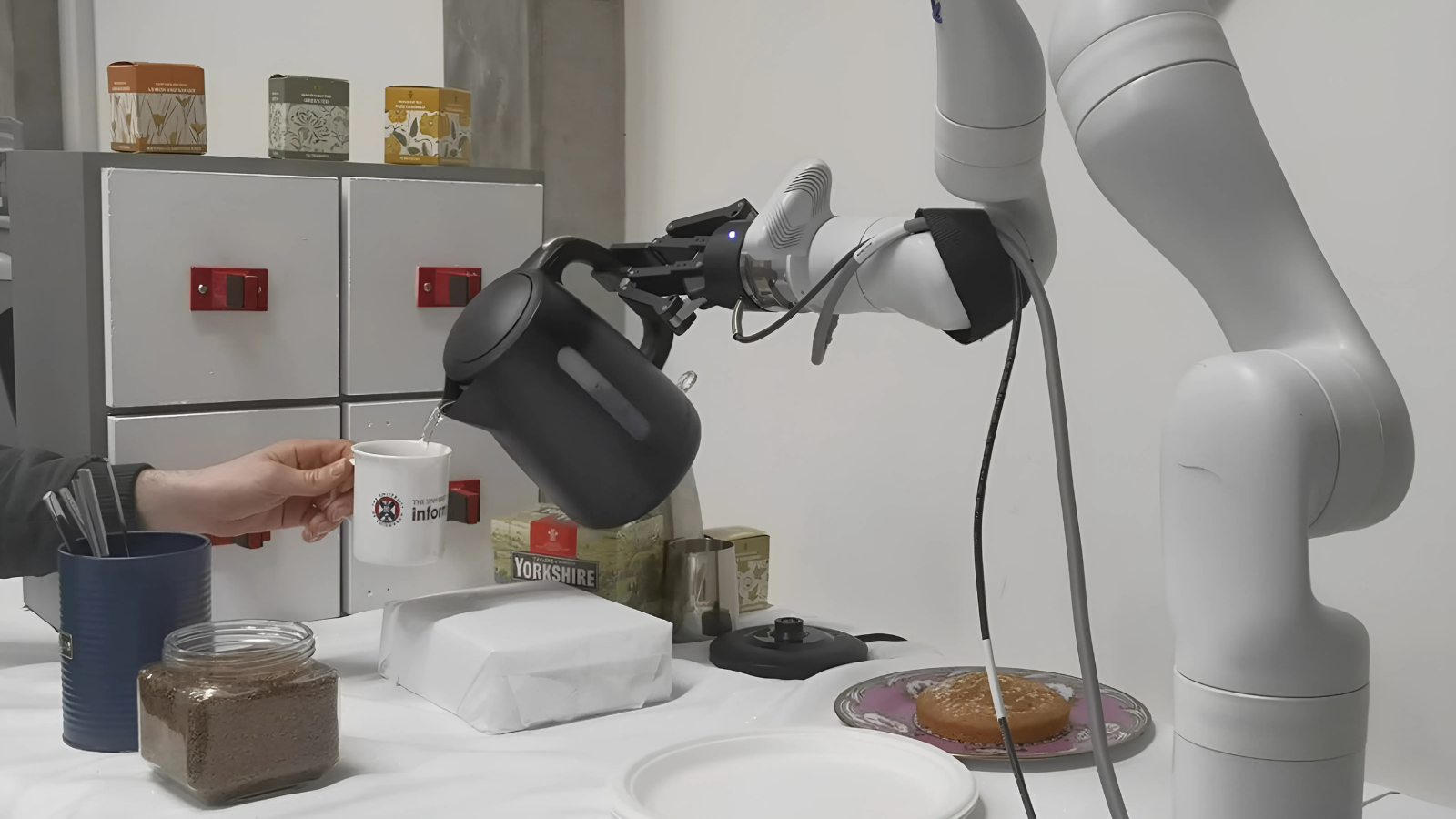 Edinburgh Üniversitesi’nden Yapay Zekalı Kahve Robotu 2 edinburgh universitesinden yapay zekali kahve robotu 0