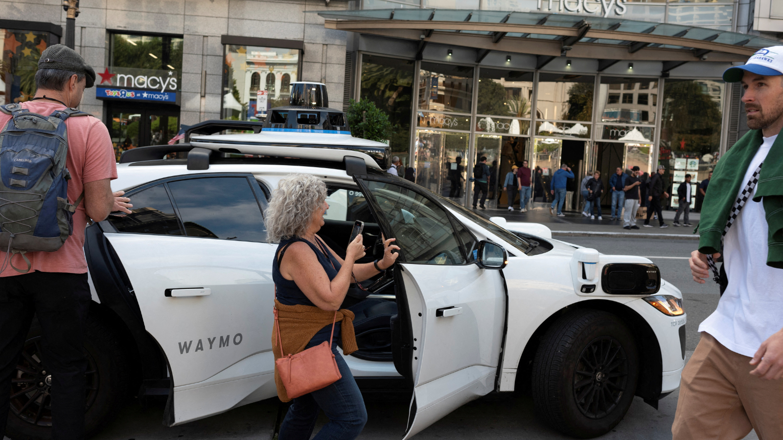 Waymo ve Toyota’dan Otonom Sürüş İçin Stratejik İş Birliği 2 waymo ve toyotadan otonom surus icin stratejik is birligi 0