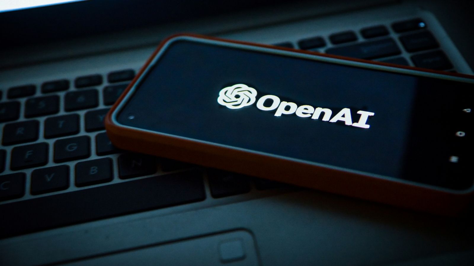 OpenAI’ın io Markası Askıya Alındı: Projeye Şok Engel 1 openaiin io markasi askiya alindi projeye sok engel FLY7LJLJ