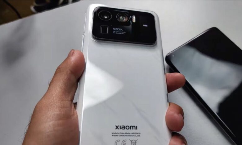 xiaomi 16 pro maxe arka ekran donuyor yenilik sinyali WxDewvMO