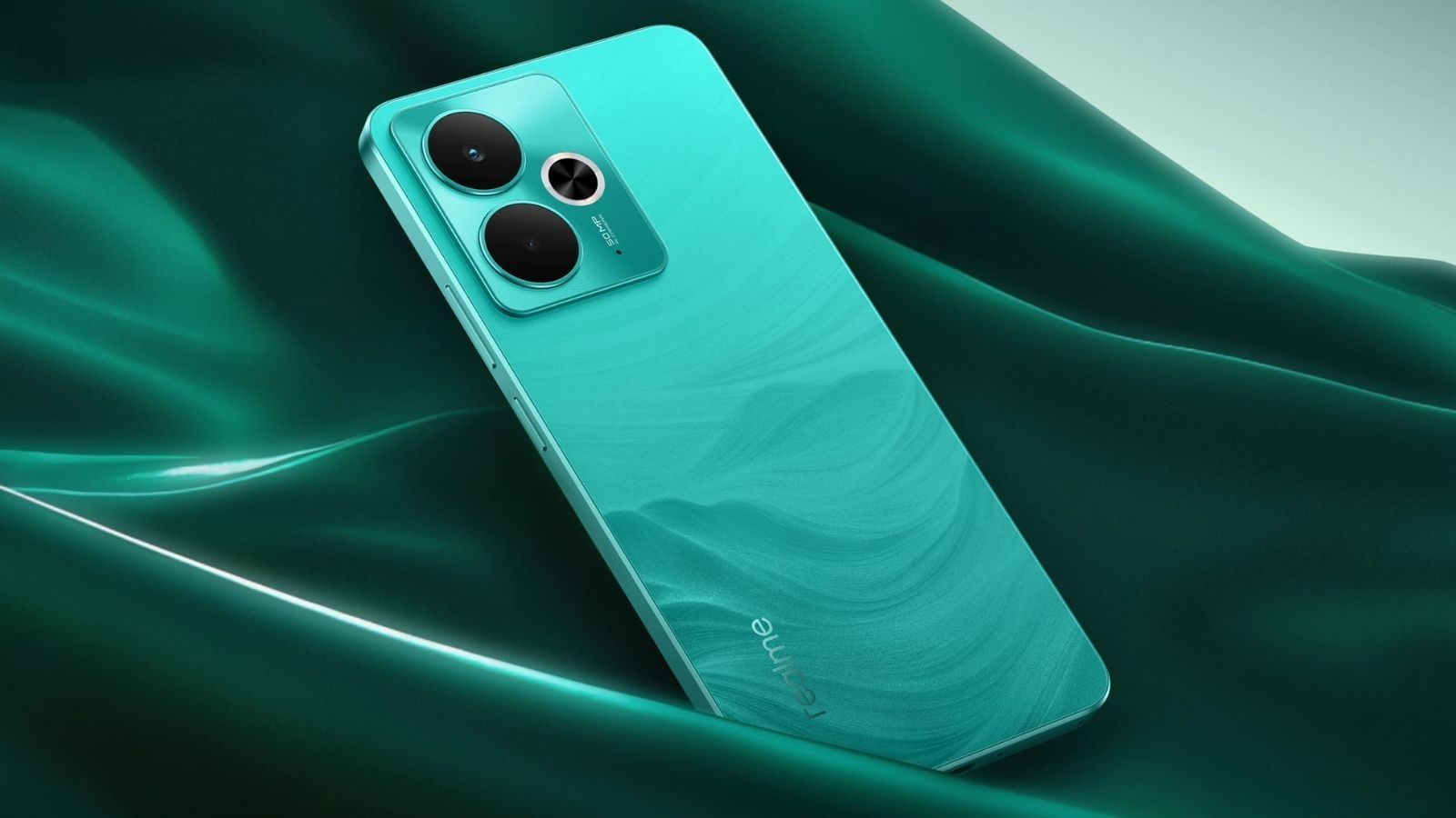 realme 15t 7000 mah batarya ile gorundu 0 3aldtDOO