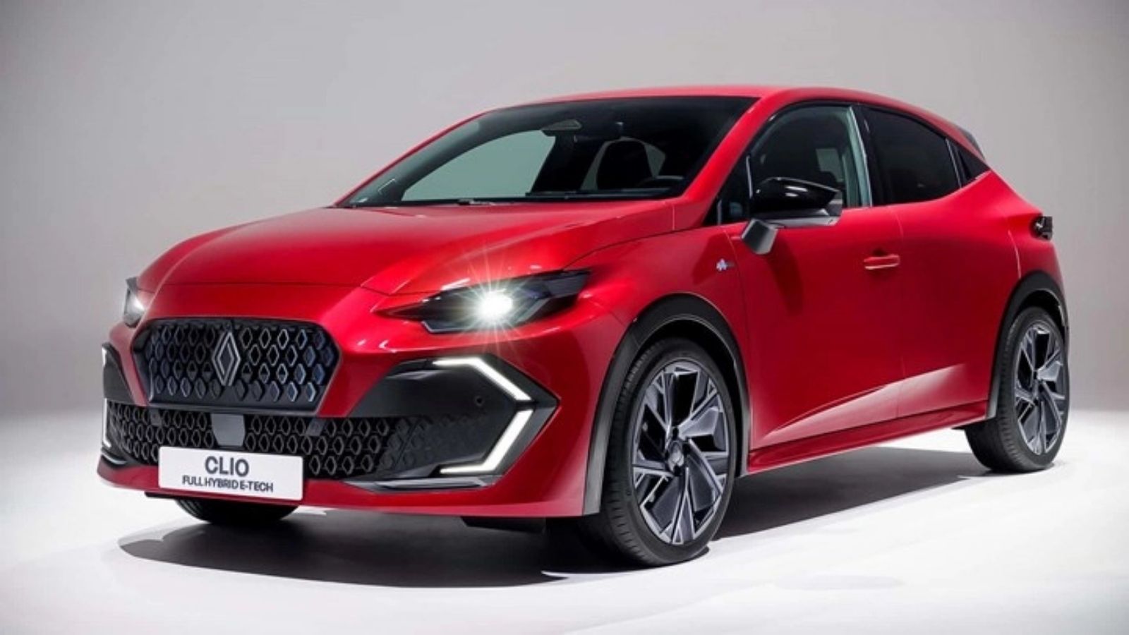 yeni renault clio tanitildi yenilenen tasarim ve ozellikler DBrO7h3T