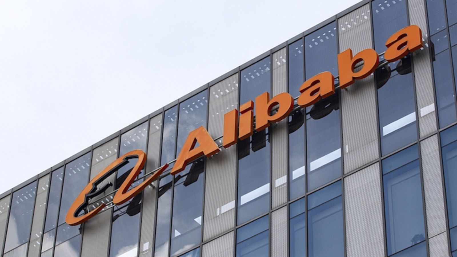 alibabadan ay yeni yili cikarmasi yapay zeka chatbot savaslari kizisiyor